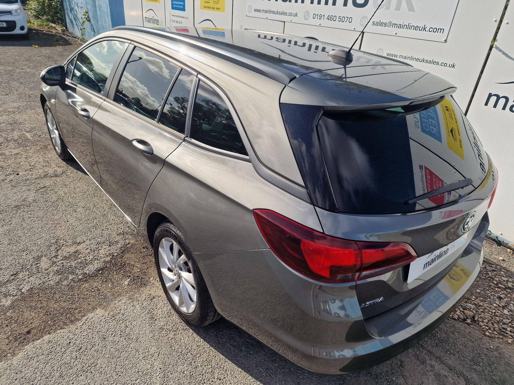 Vauxhall Astra view 49