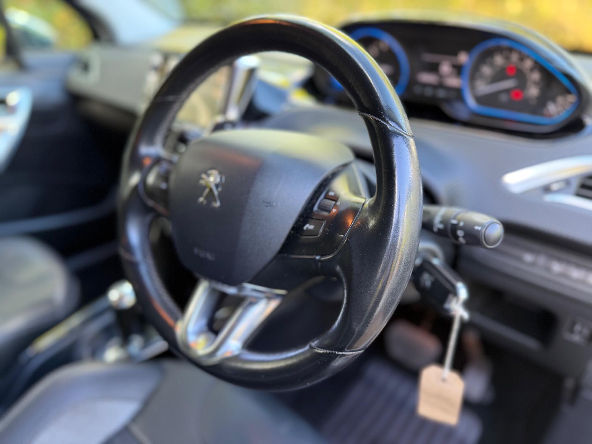 Peugeot 2008 view 63