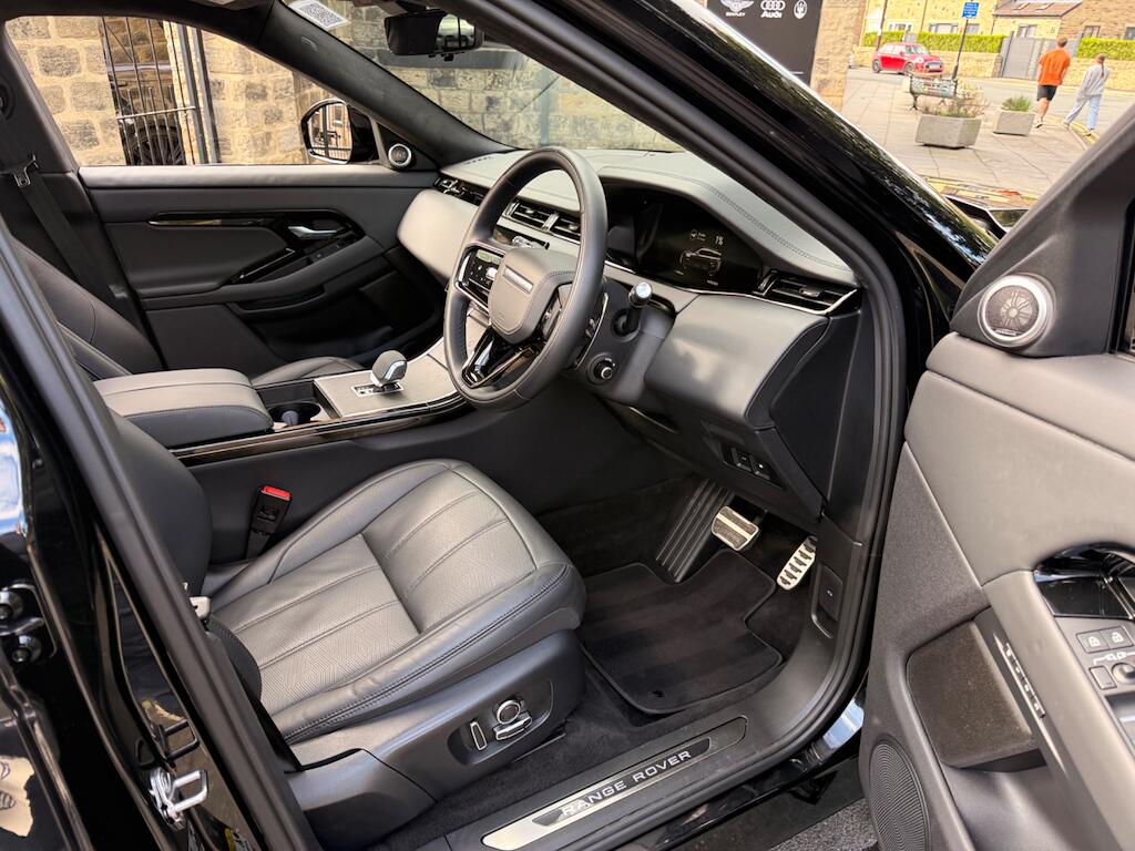 Land Rover Range Rover Evoque view 40