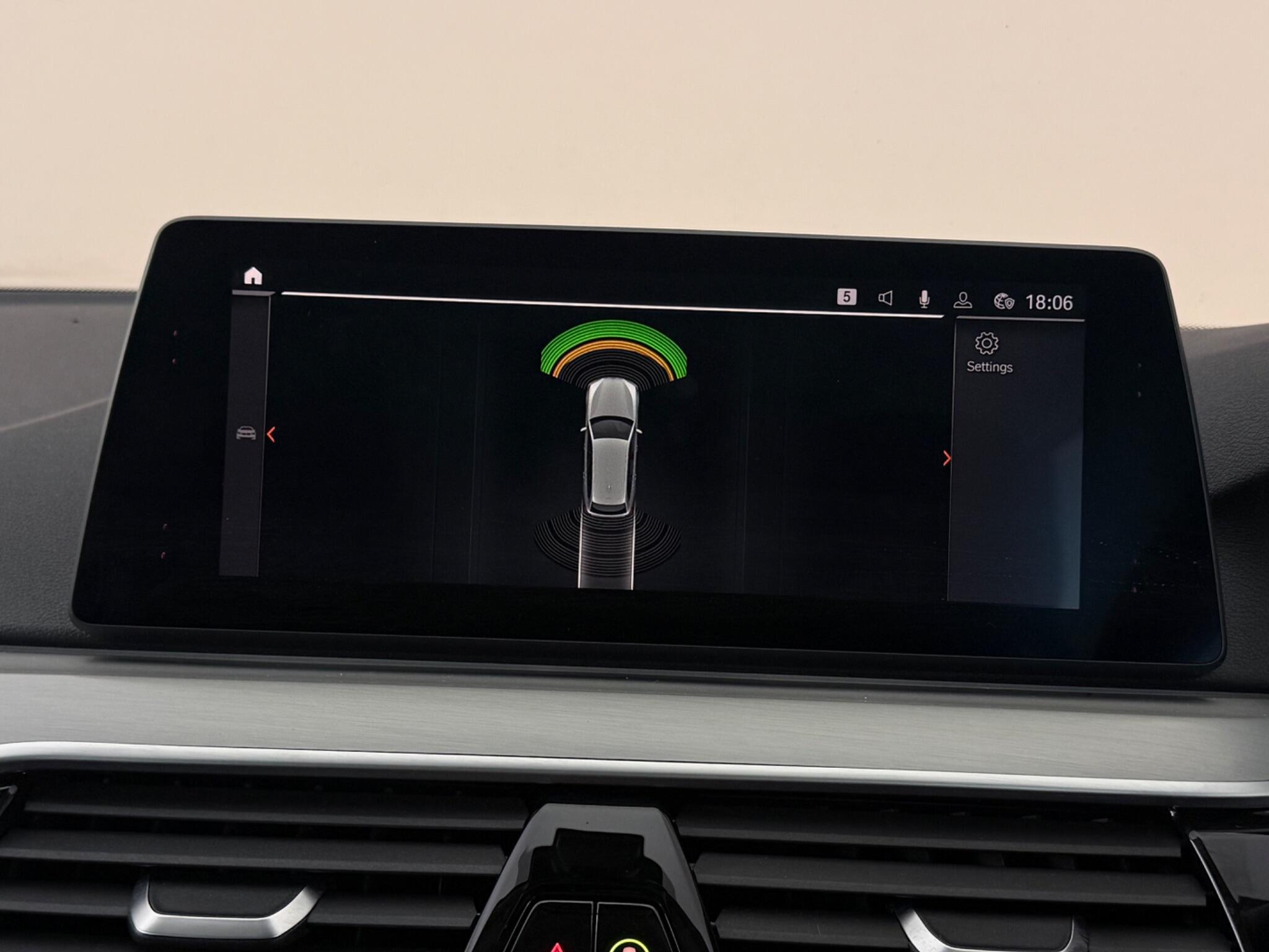 BMW 5 Series view 27