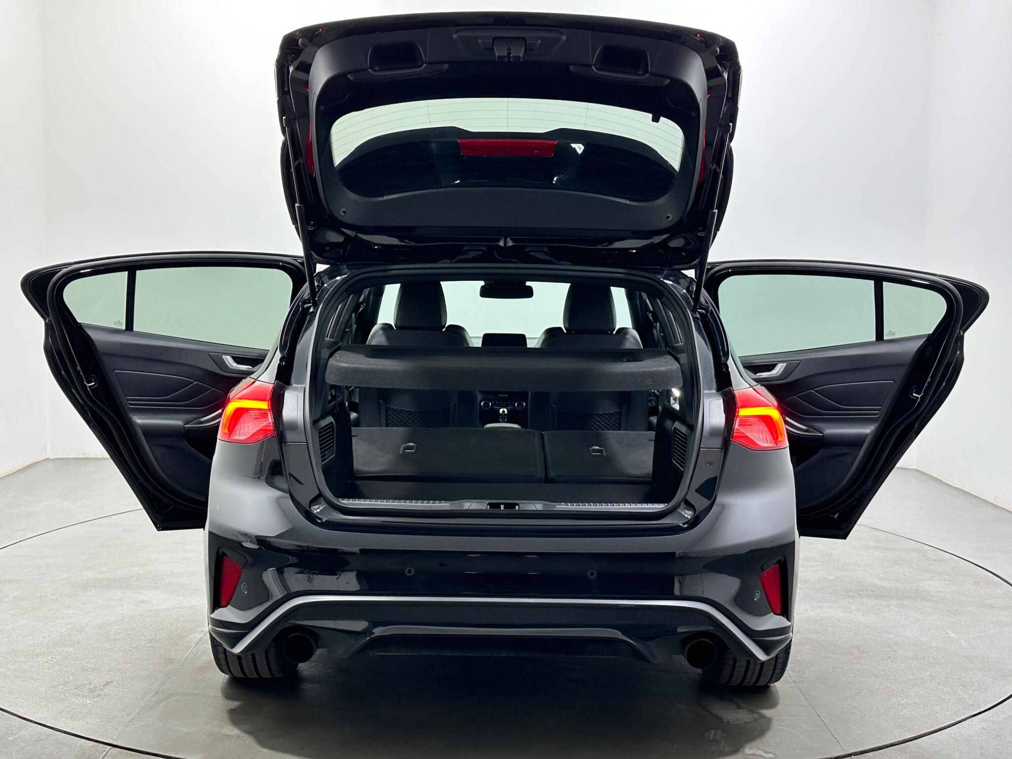 Ford Focus view 43
