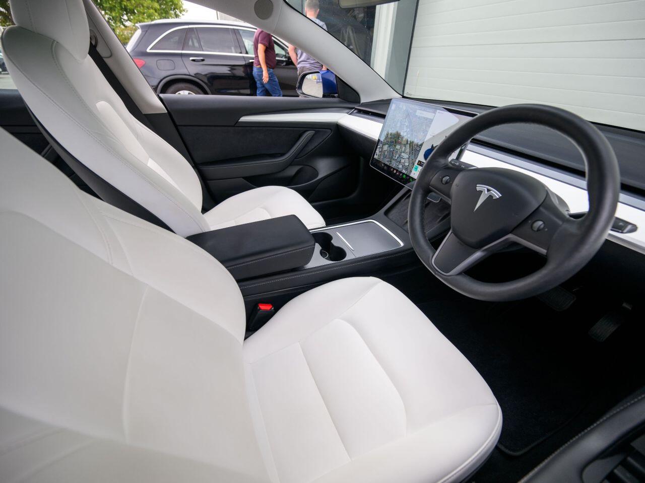 Tesla Model 3 view 7