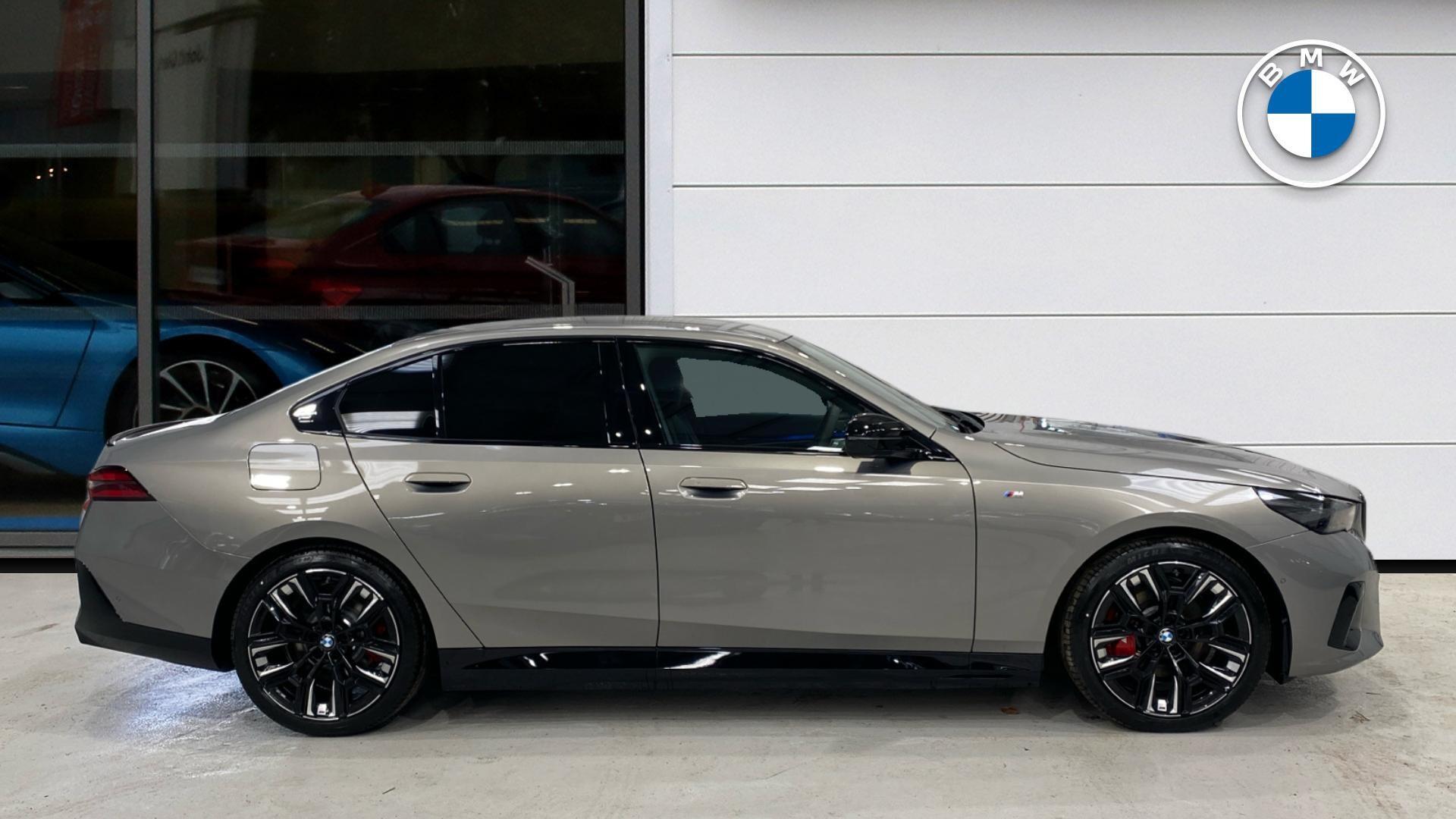 BMW i5 view 3