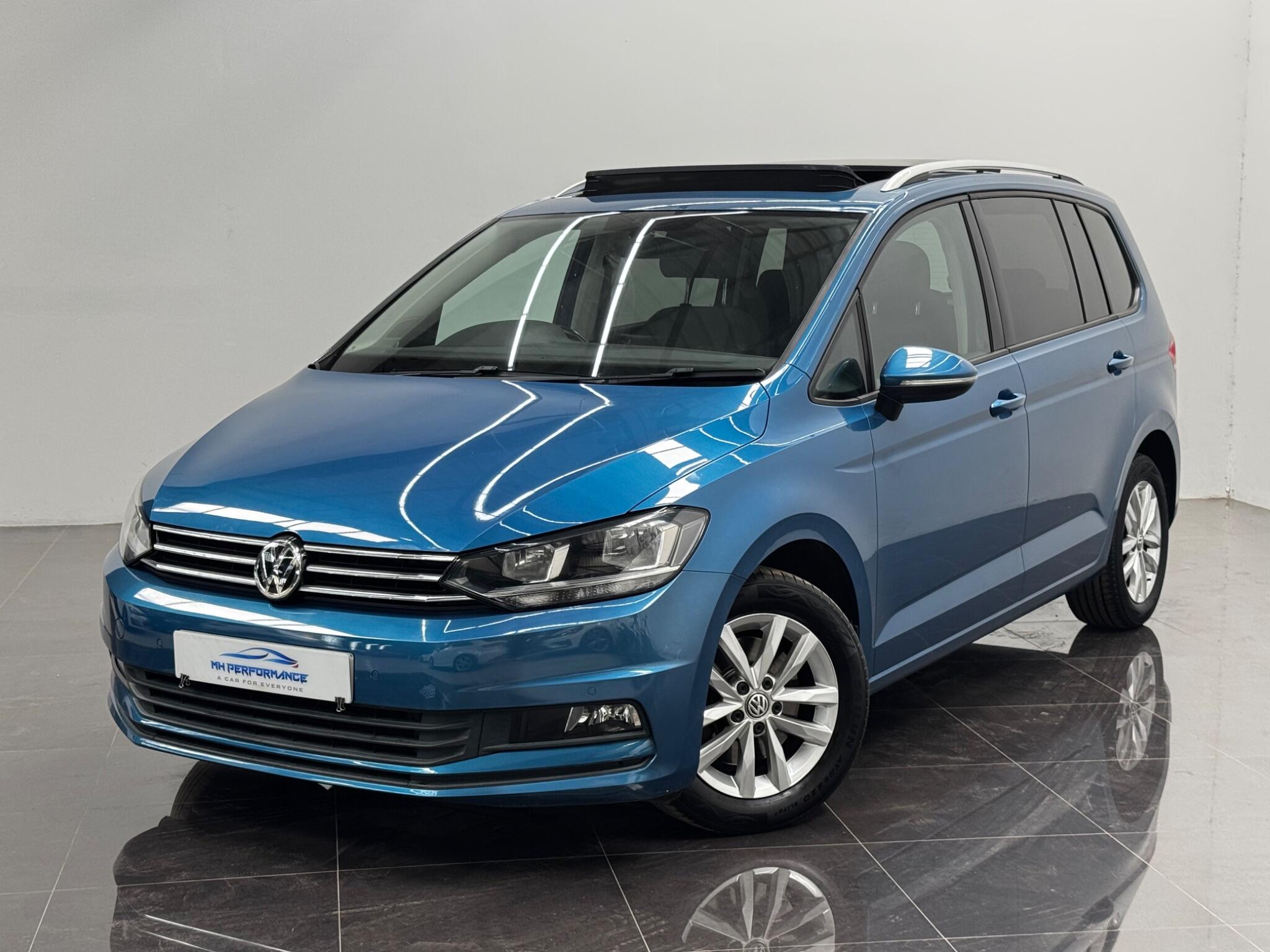 Volkswagen Touran view 25