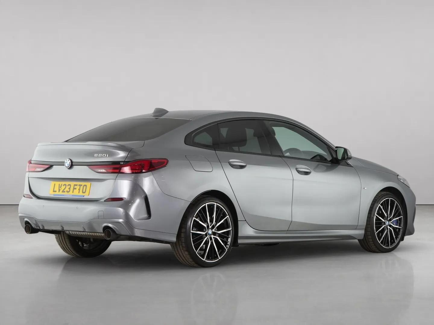 BMW 2 Series view 8