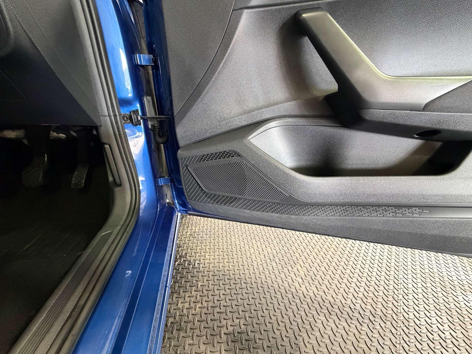 Volkswagen Polo view 20