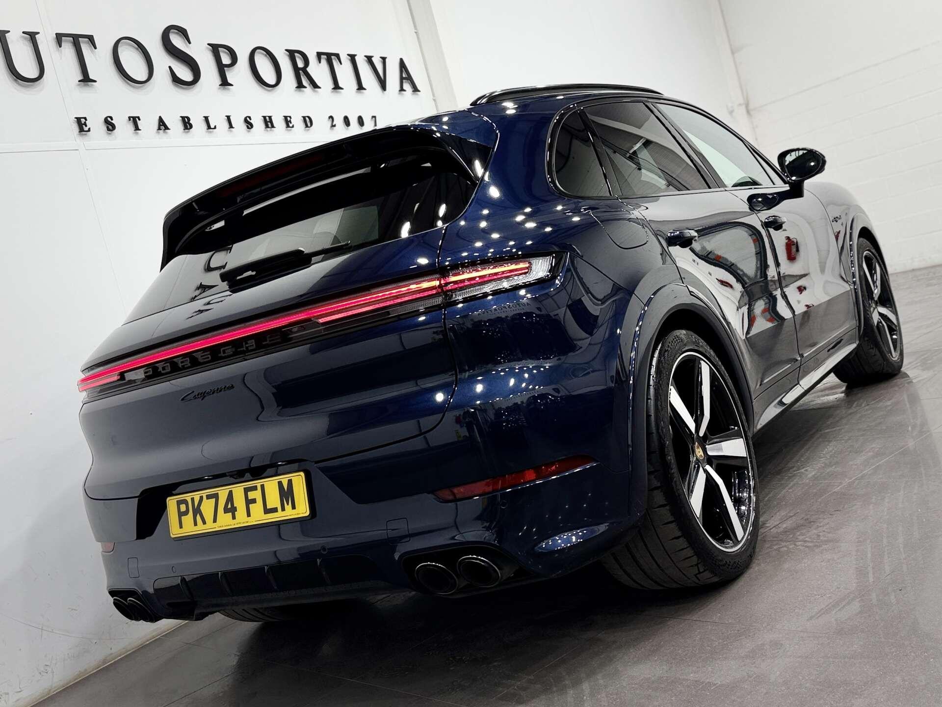 Porsche Cayenne view 26