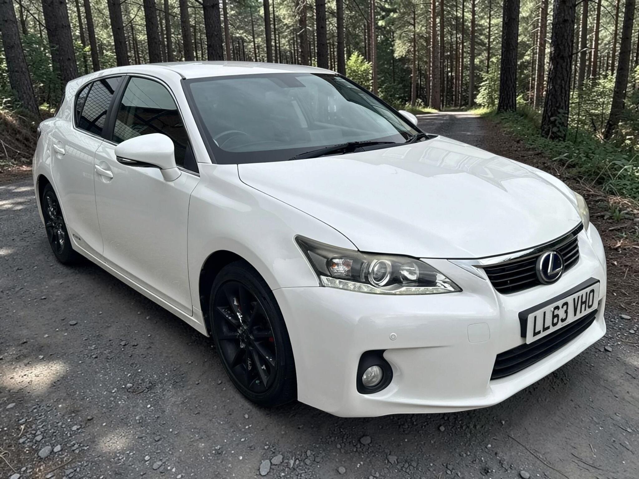 Lexus CT view 15
