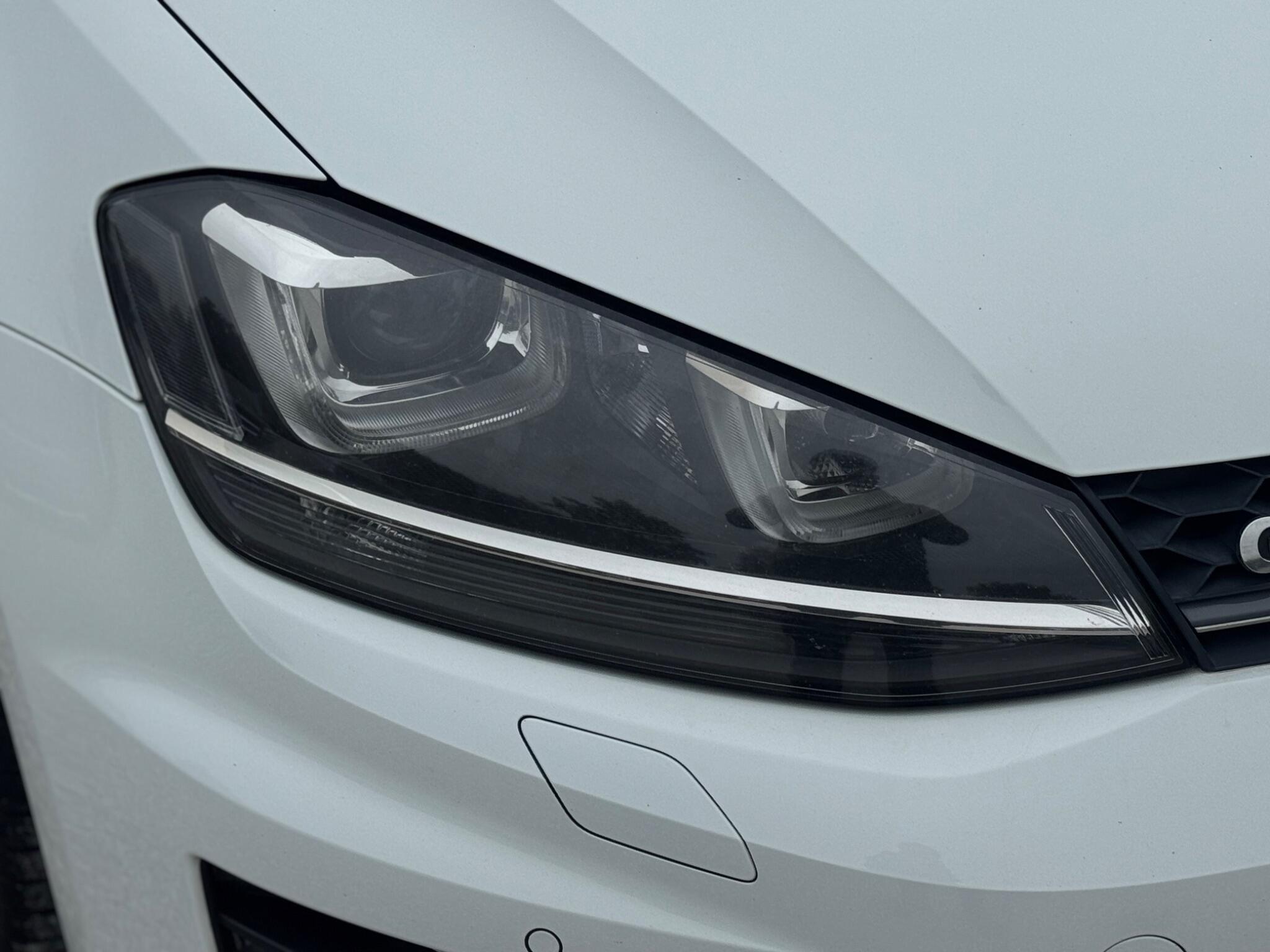Volkswagen Golf view 67