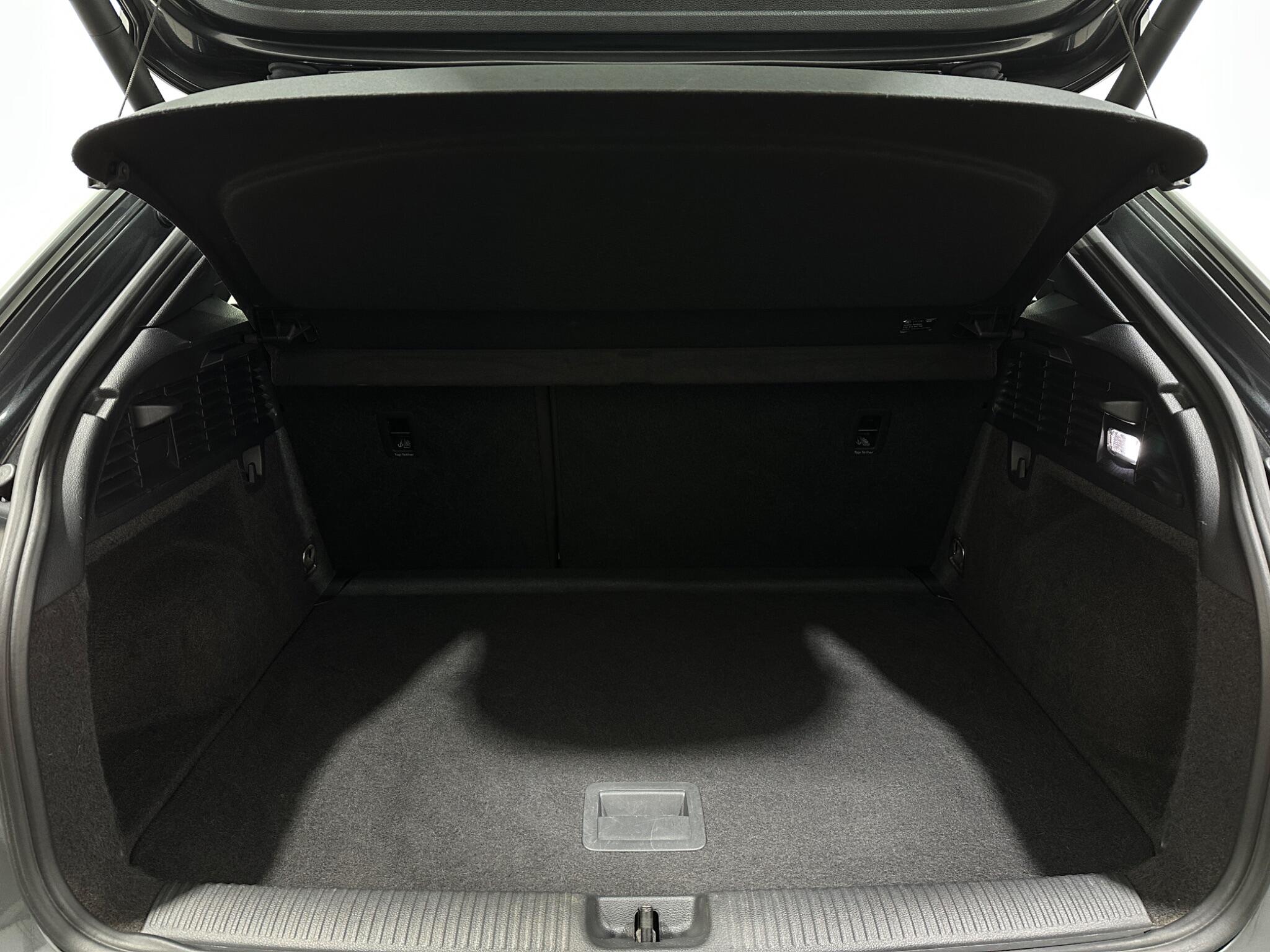 Audi Q2 view 47