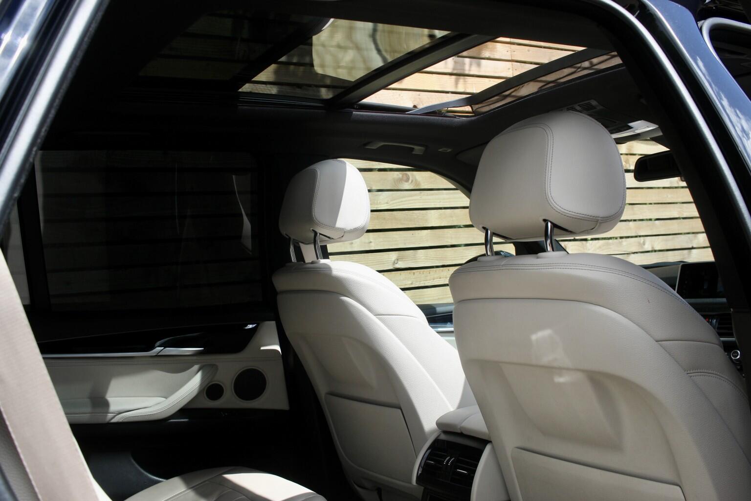 BMW X5 view 10
