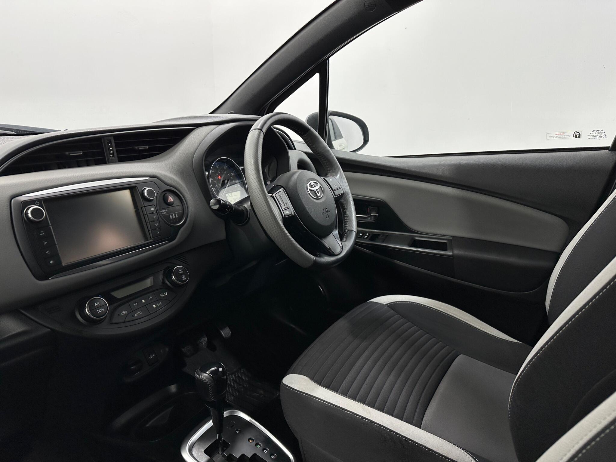 Toyota Yaris view 28