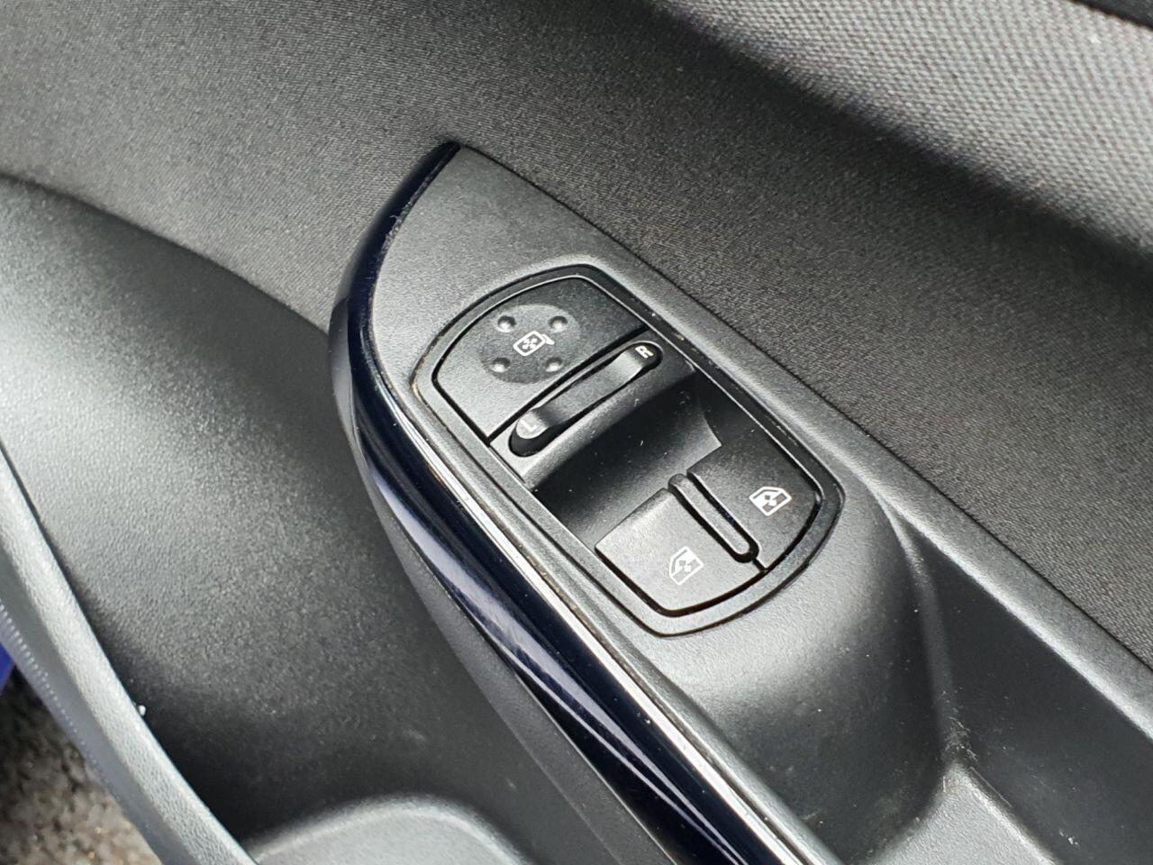Vauxhall Corsa view 28