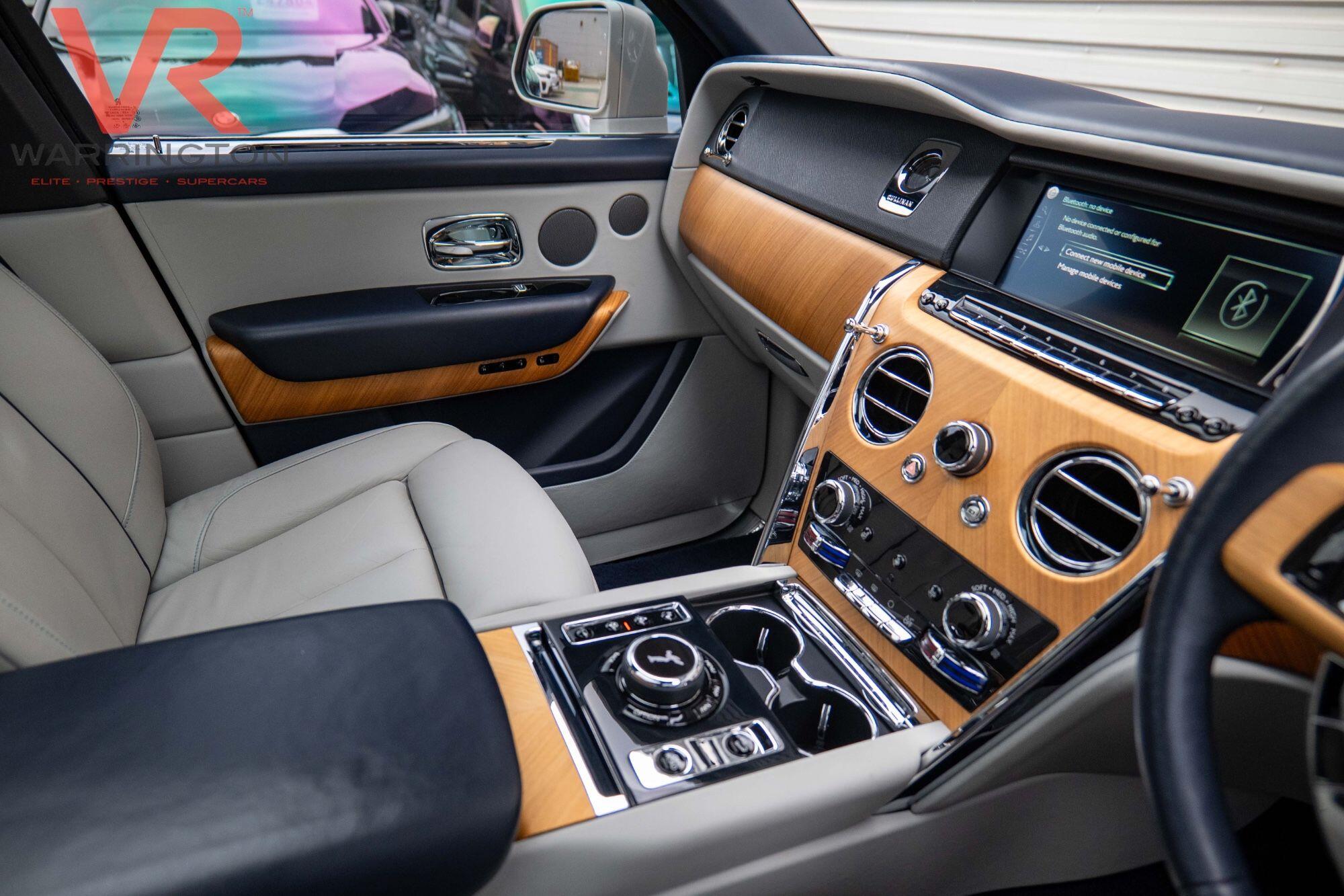 Rolls-Royce Cullinan view 29