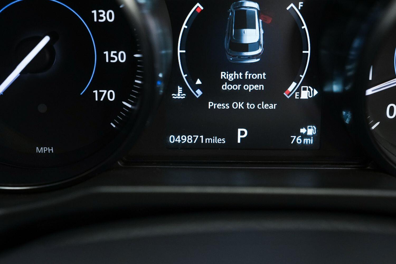 Jaguar XF view 28