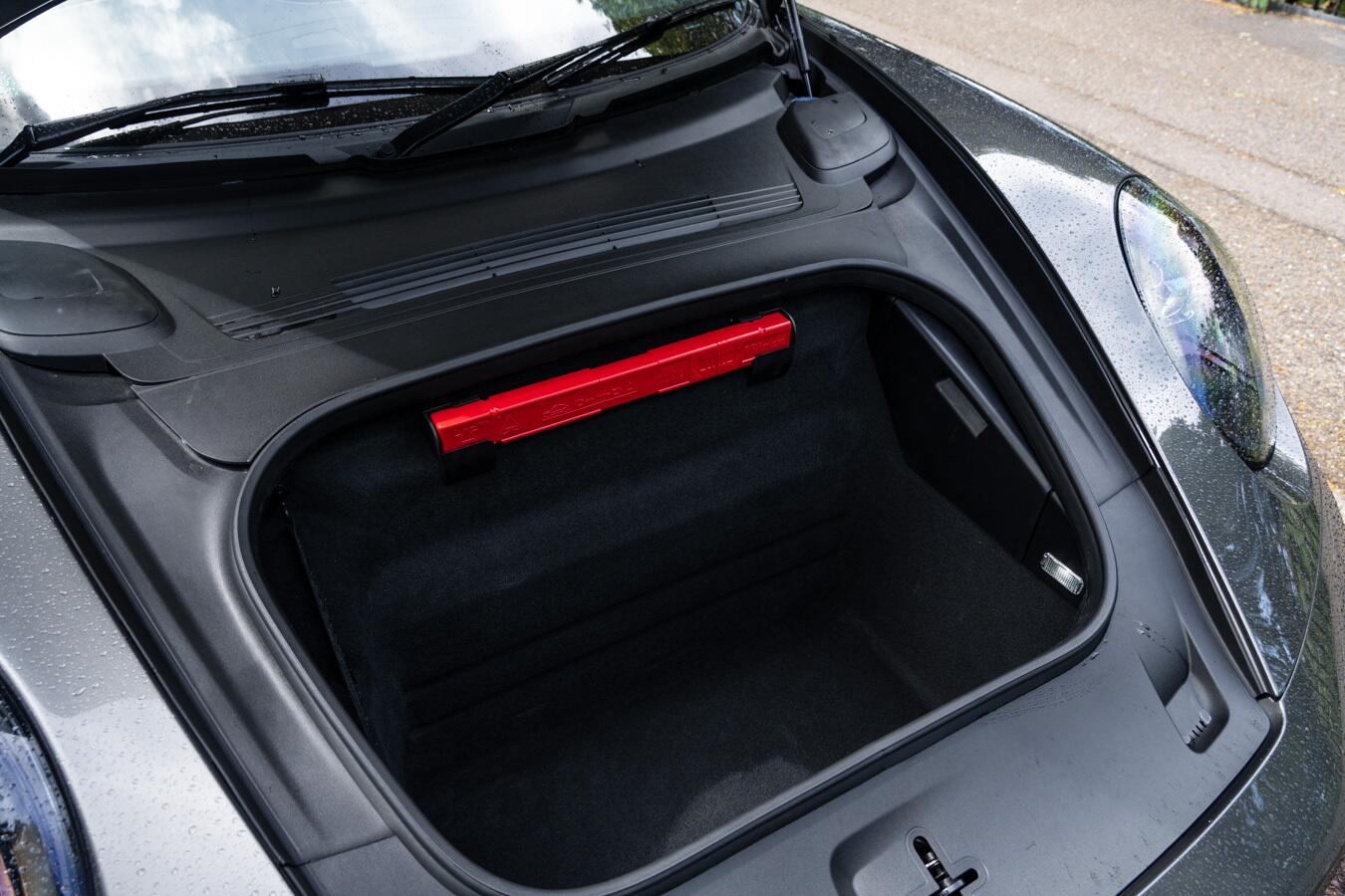 Porsche 911 view 10