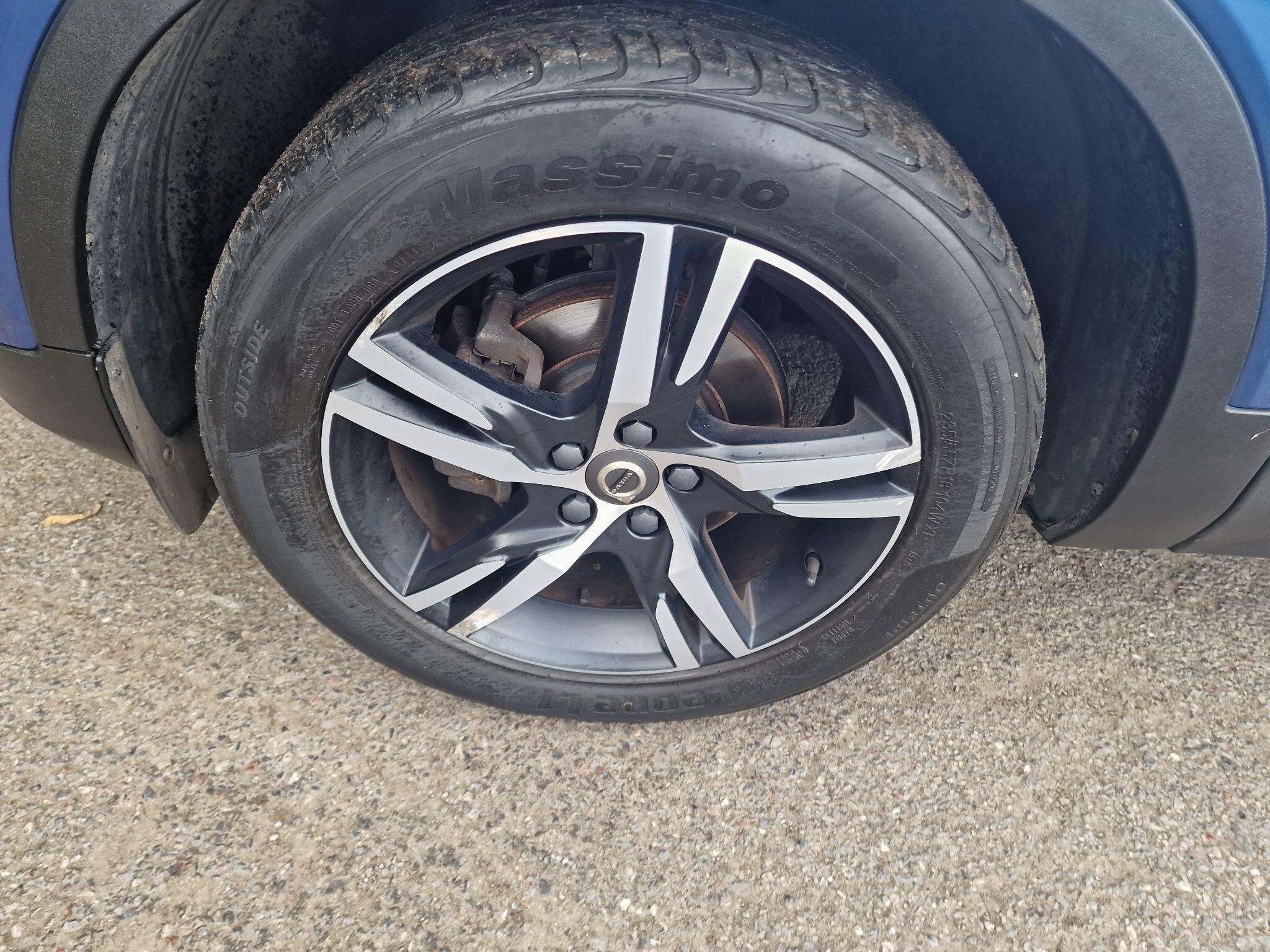Volvo XC40 view 49