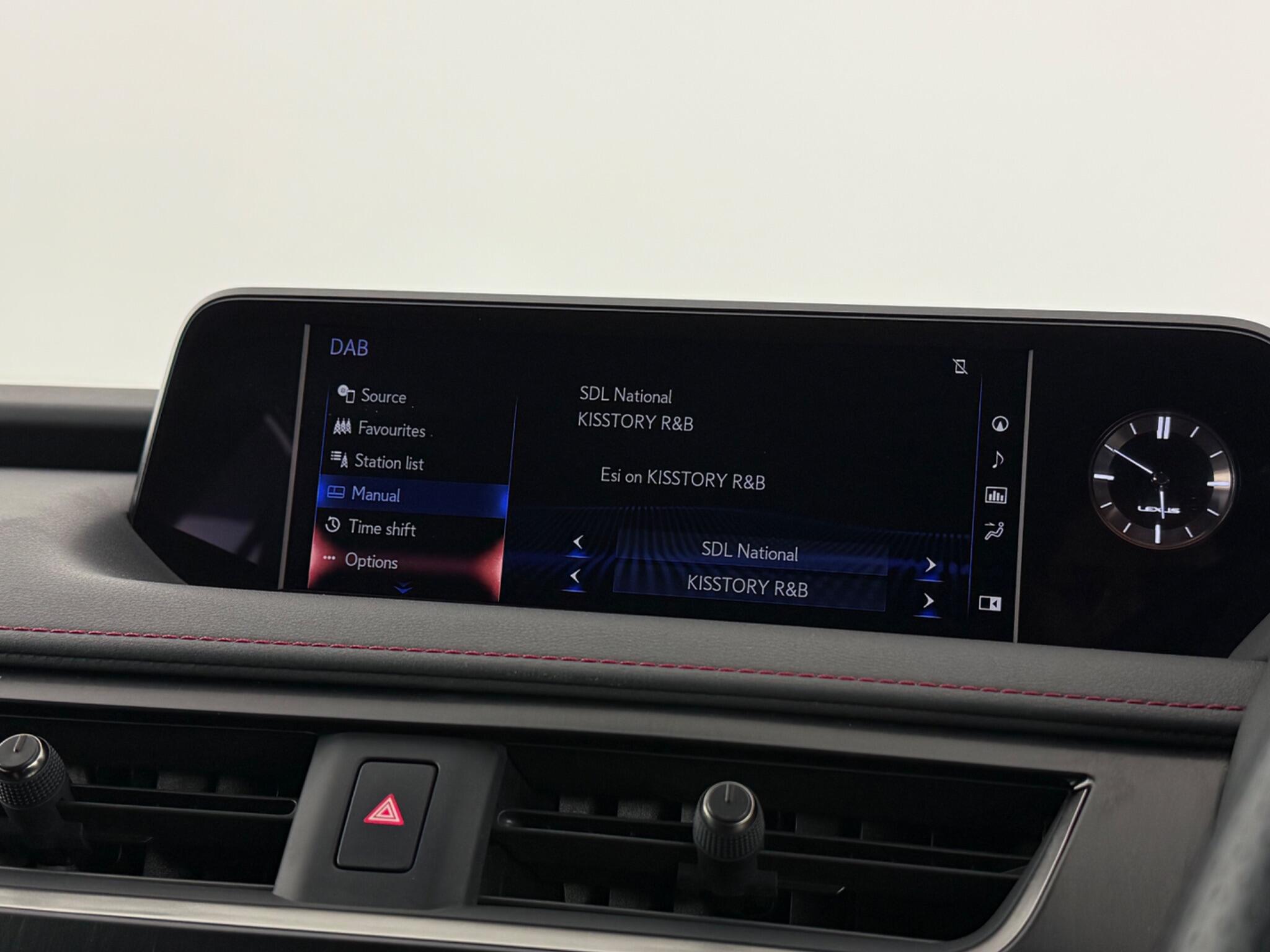 Lexus Ux view 24