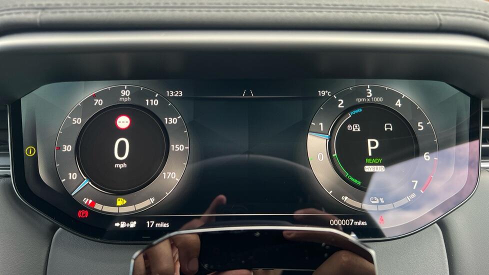 Land Rover Range Rover Sport view 16