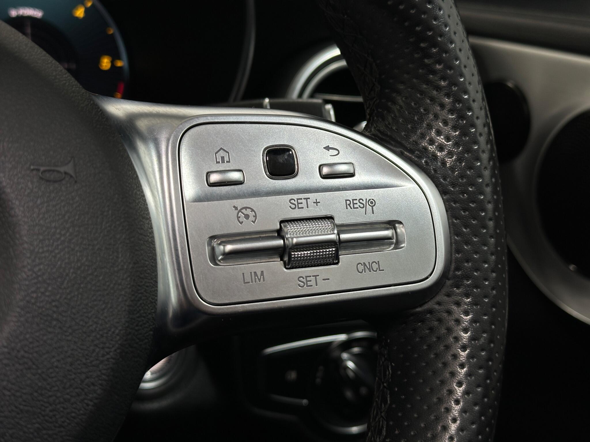 Mercedes-Benz C Class view 15