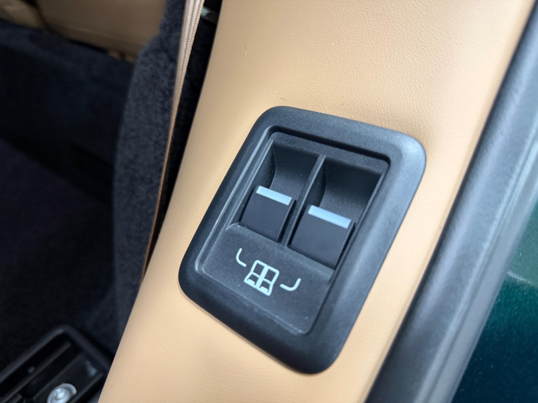Land Rover Range Rover view 65
