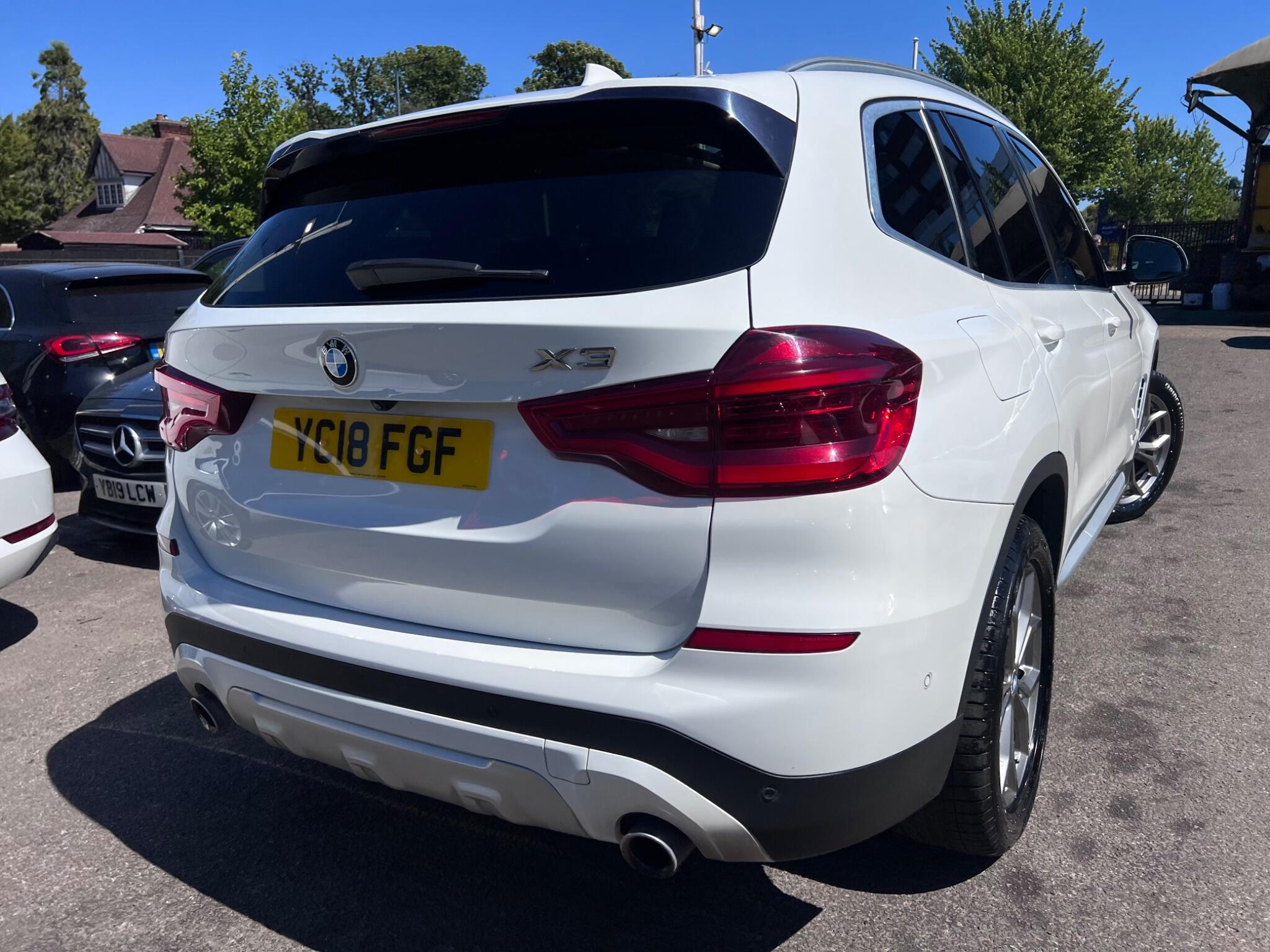 BMW X3 view 9
