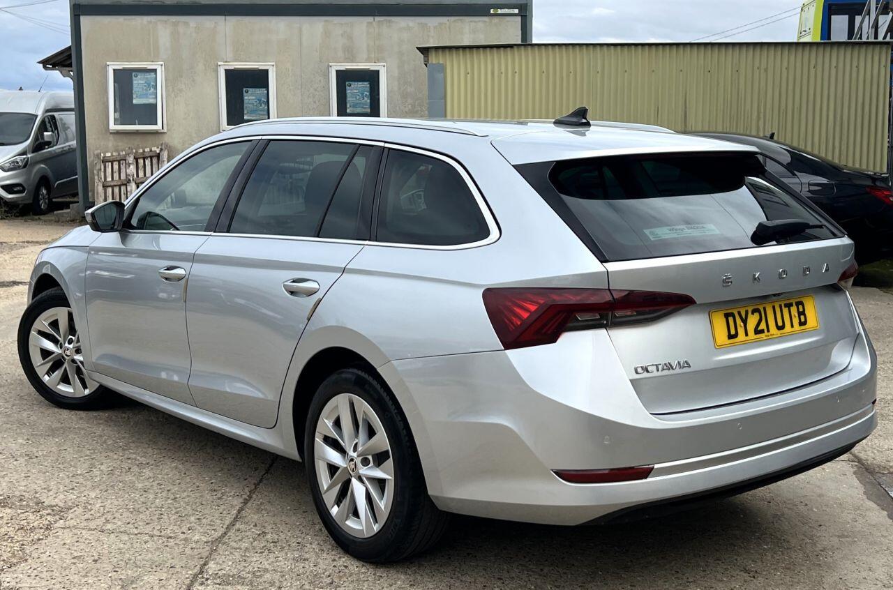 Skoda Octavia view 4