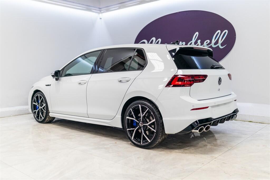 Volkswagen Golf view 4