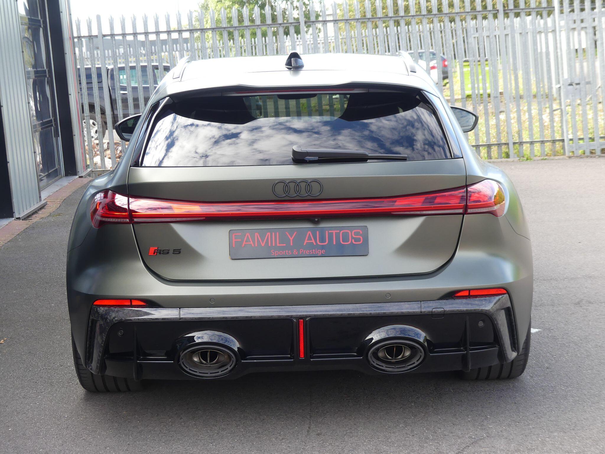 Audi RS5 view 11