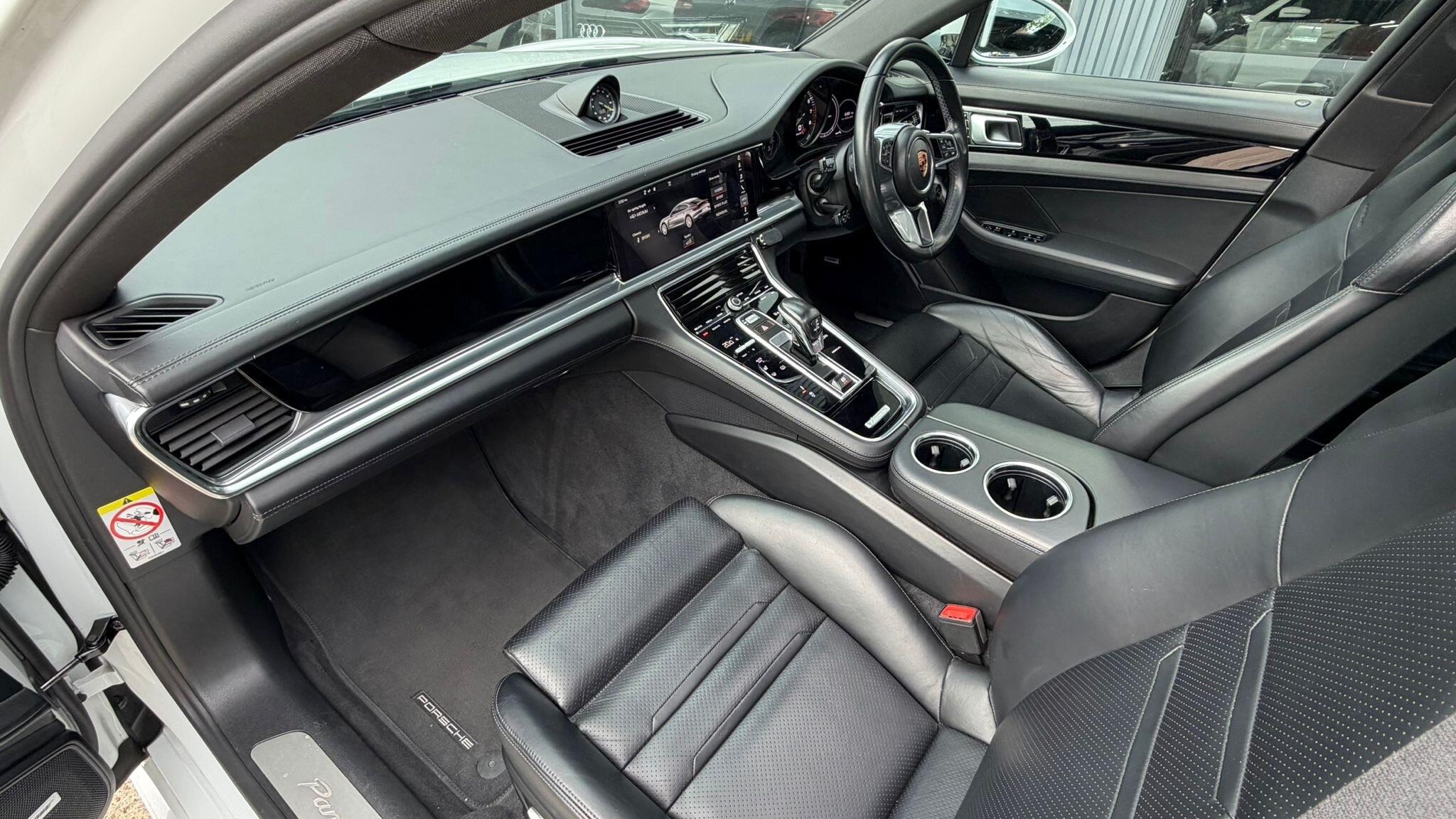 Porsche Panamera view 14