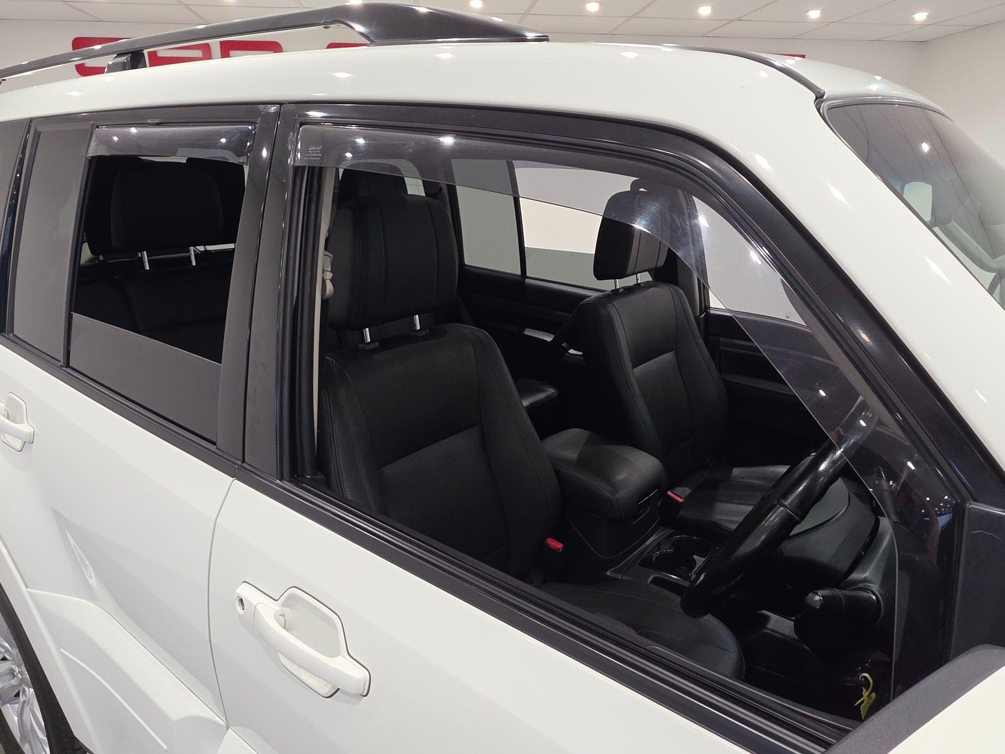 Mitsubishi Shogun view 54