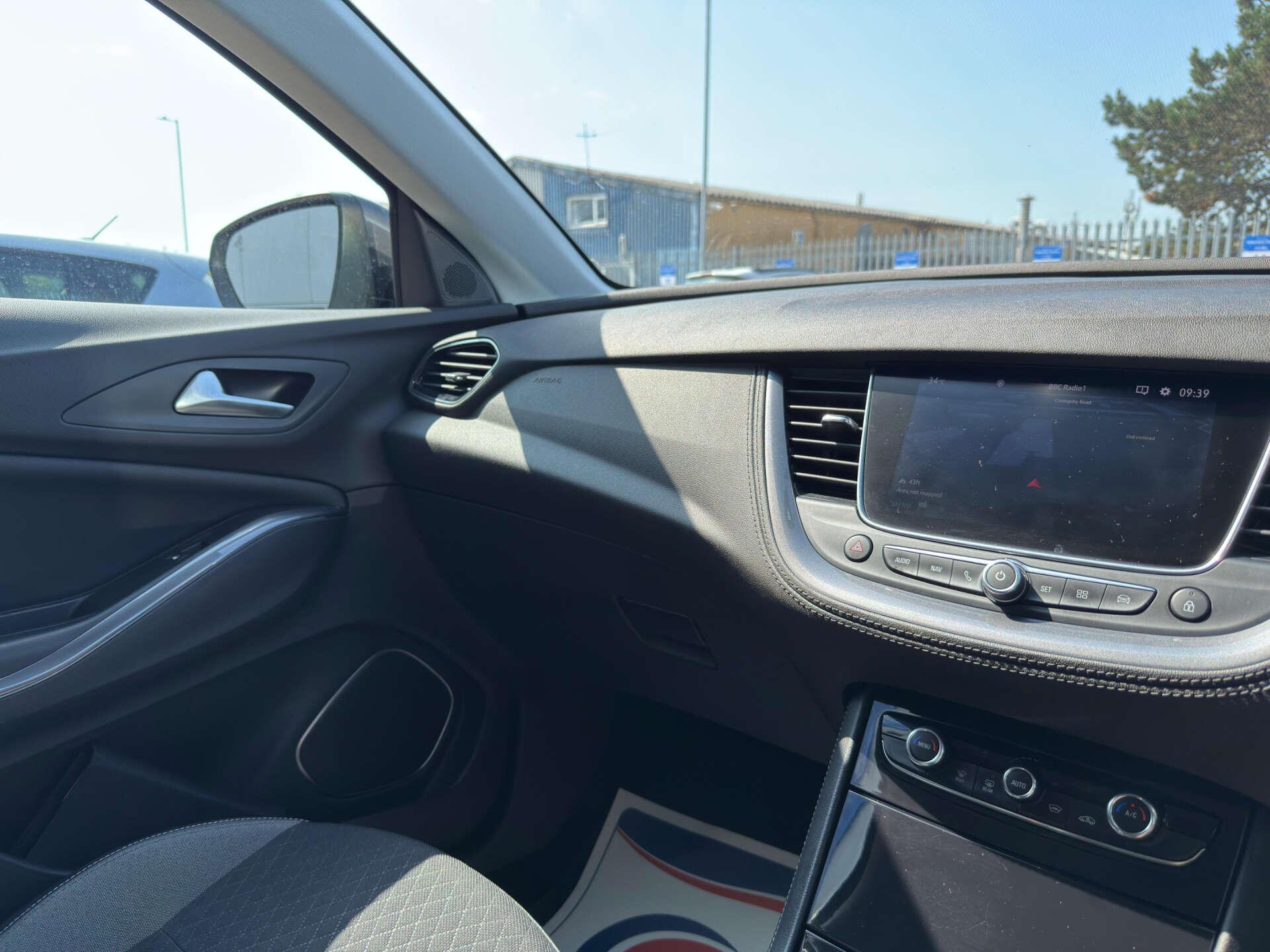 Vauxhall Grandland X view 59