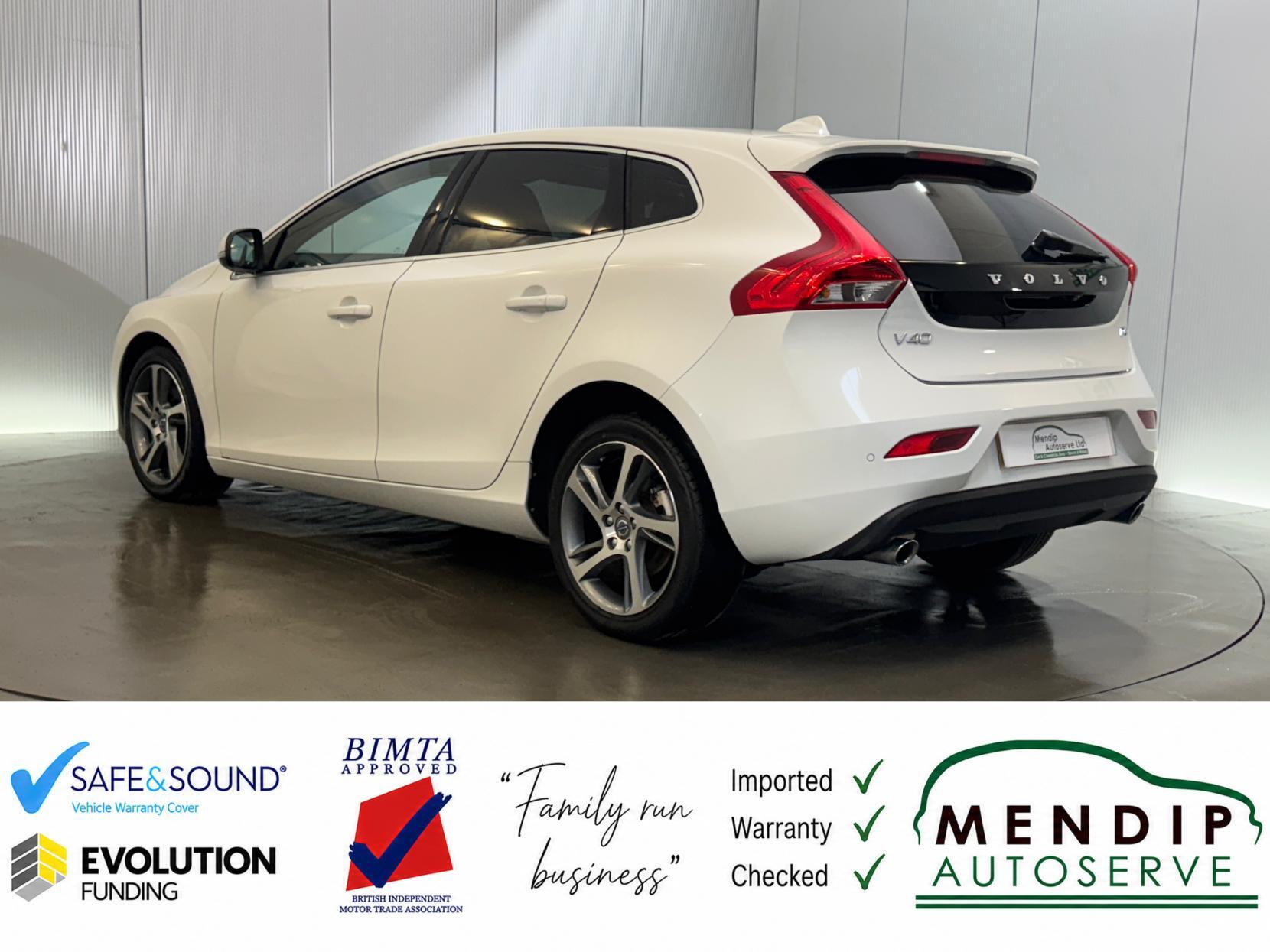 Volvo V40 view 15