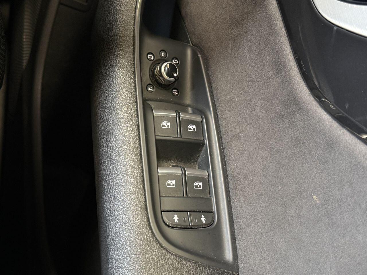 Audi Q7 view 47