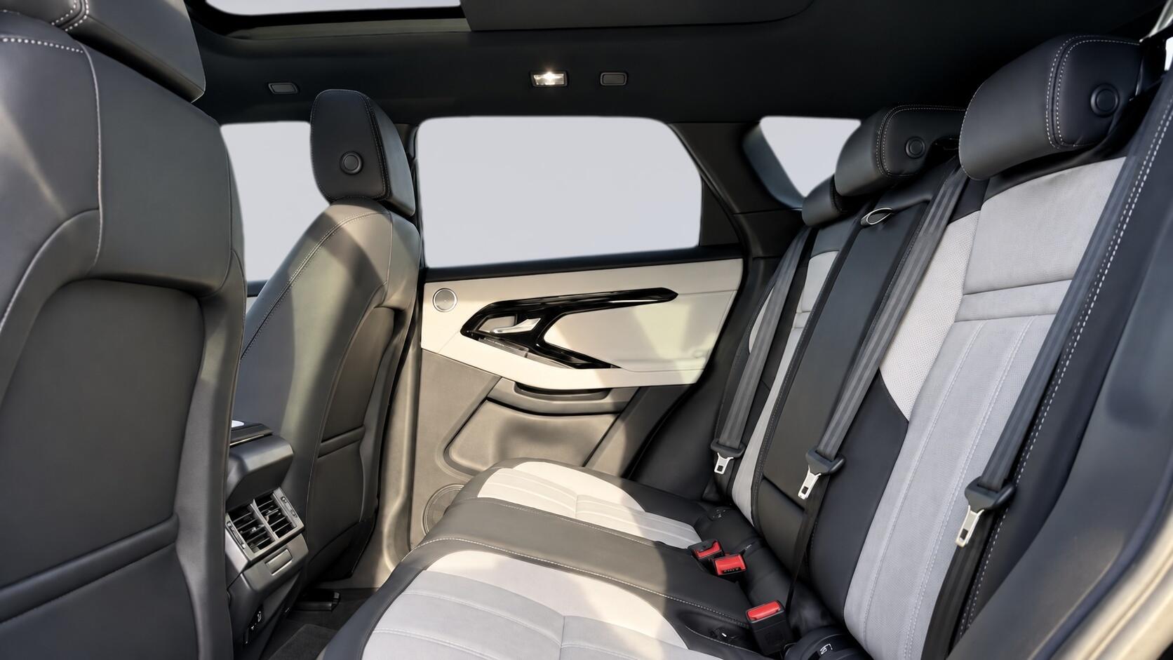 Land Rover Range Rover Evoque view 4