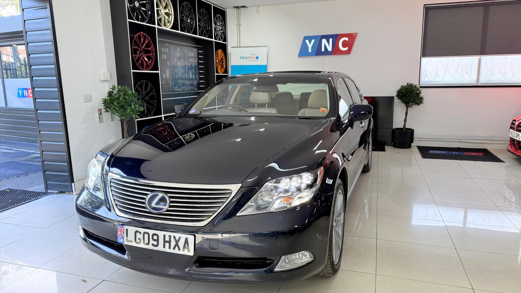 Lexus LS view 56