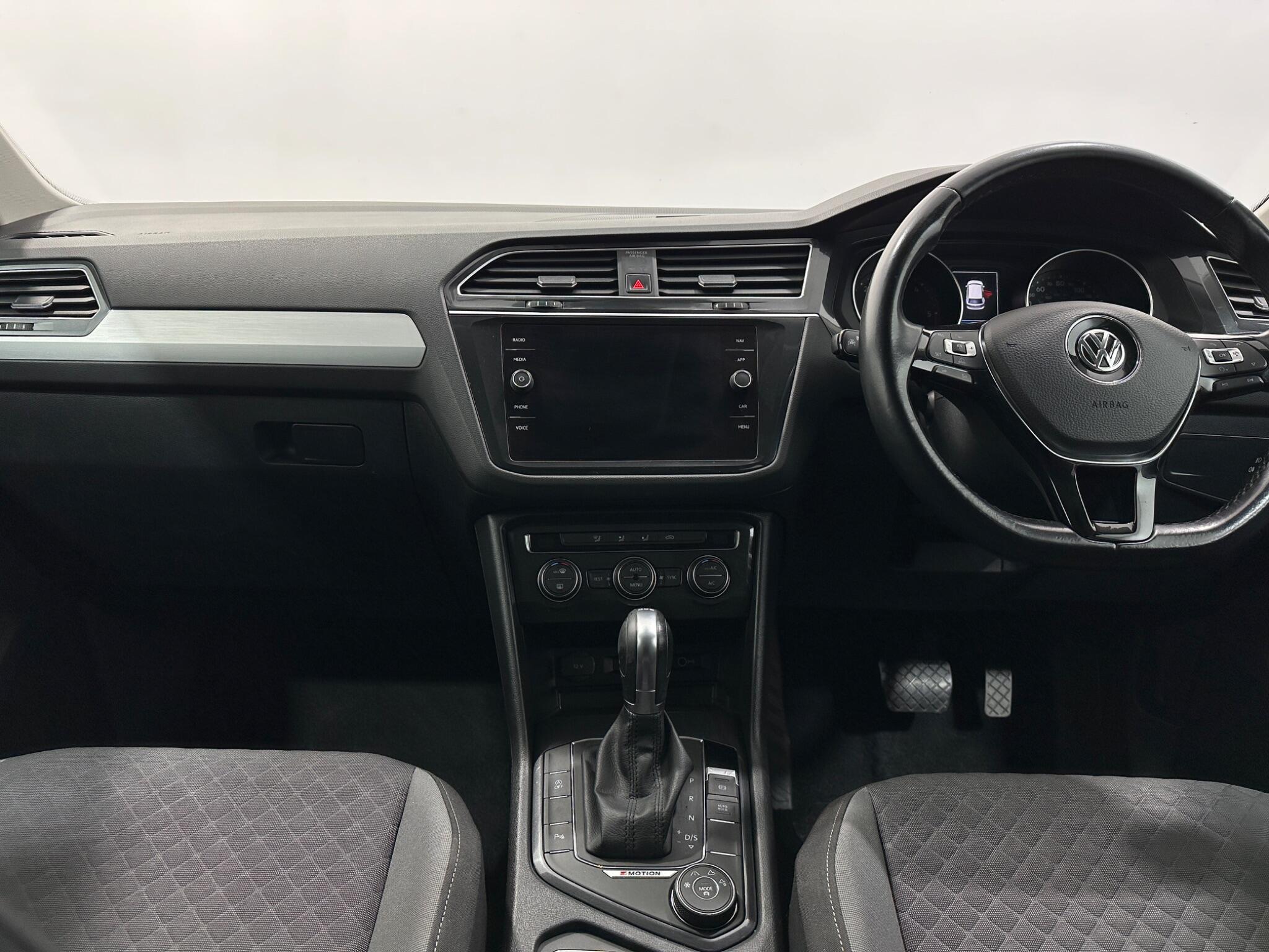 Volkswagen Tiguan view 20