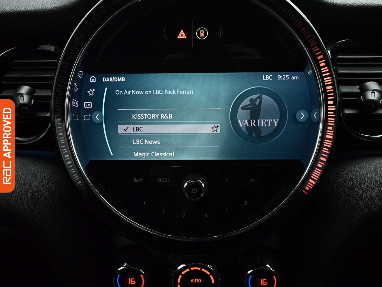 Mini Hatch view 15