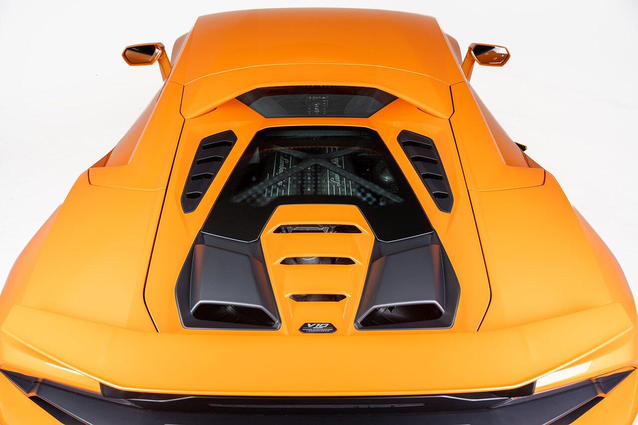 Lamborghini Huracan view 38