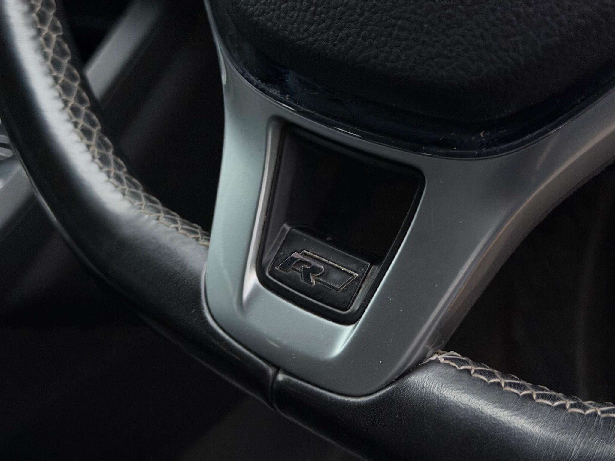 Volkswagen Touareg view 29