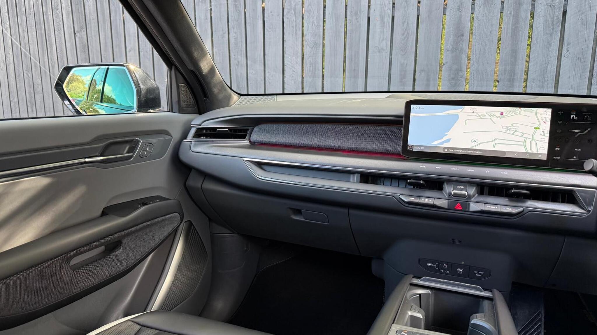 Kia EV9 view 19