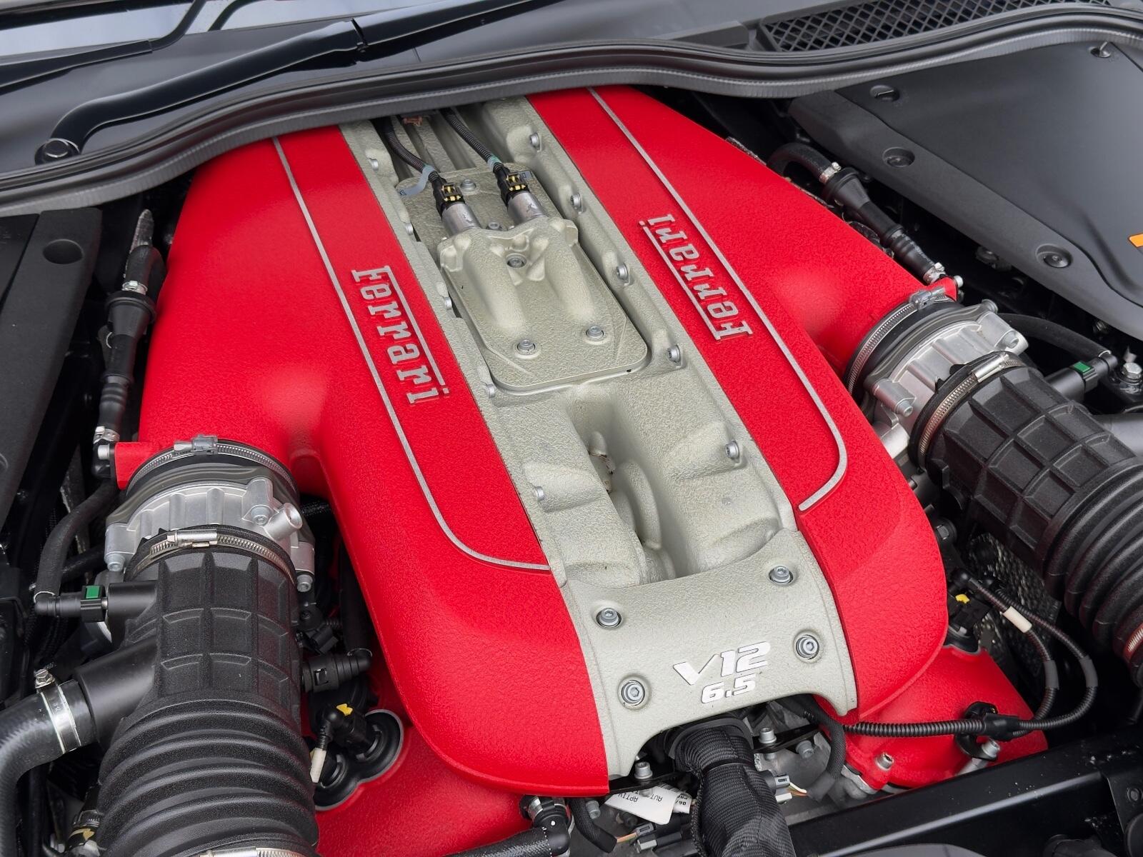 Ferrari 812 GTS view 45