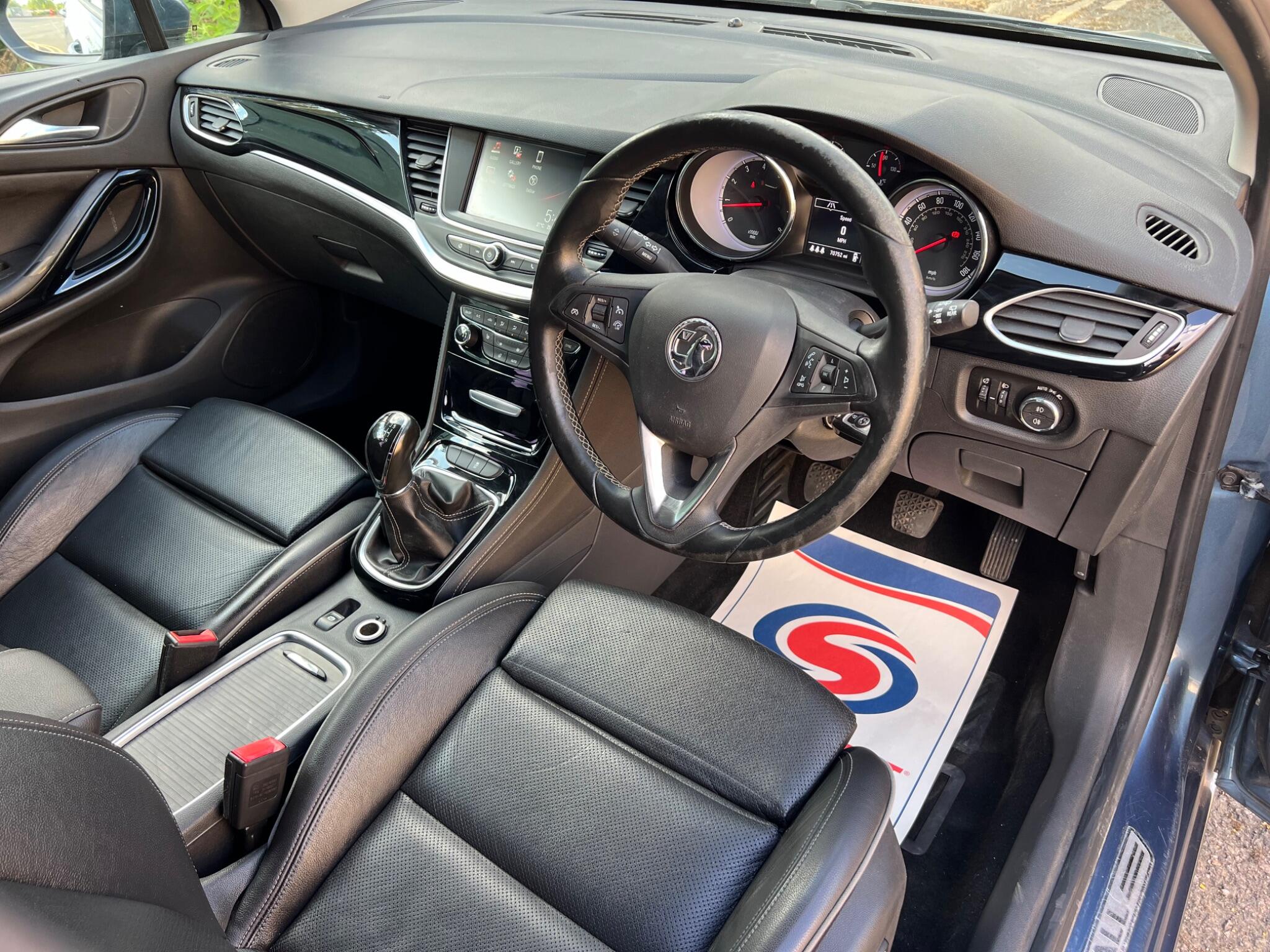 Vauxhall Astra view 9