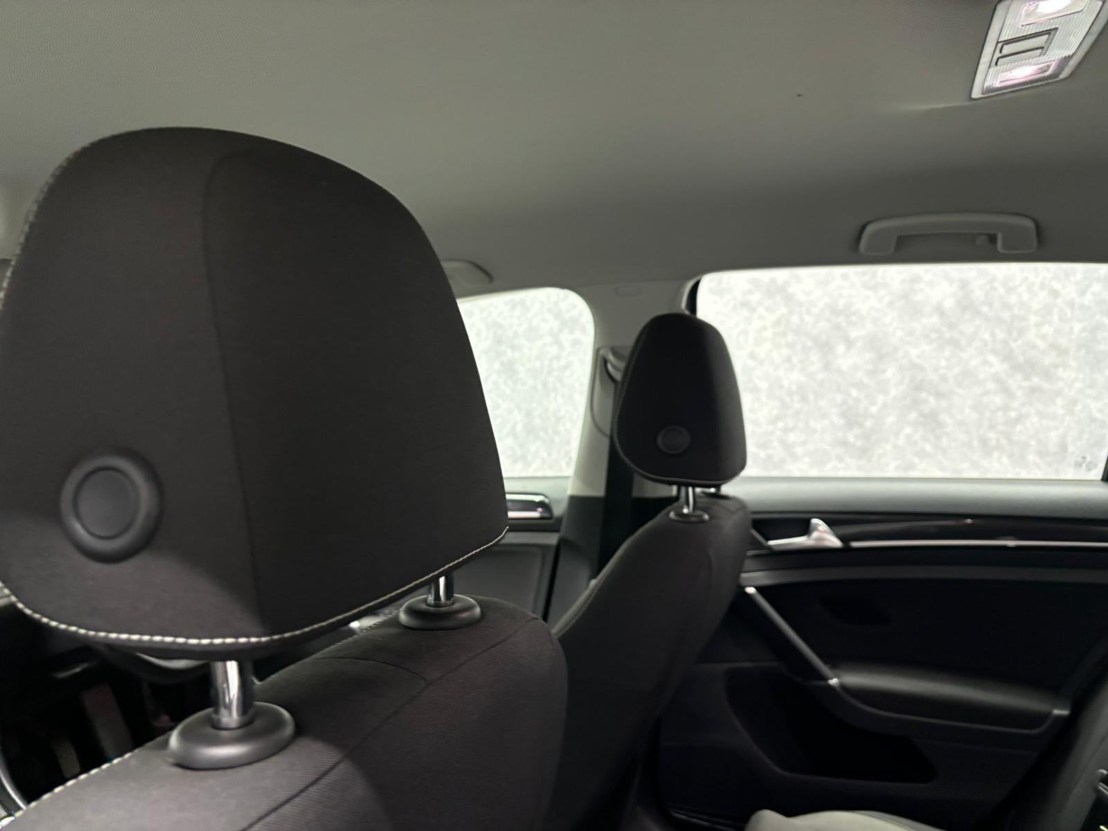Volkswagen Golf view 11