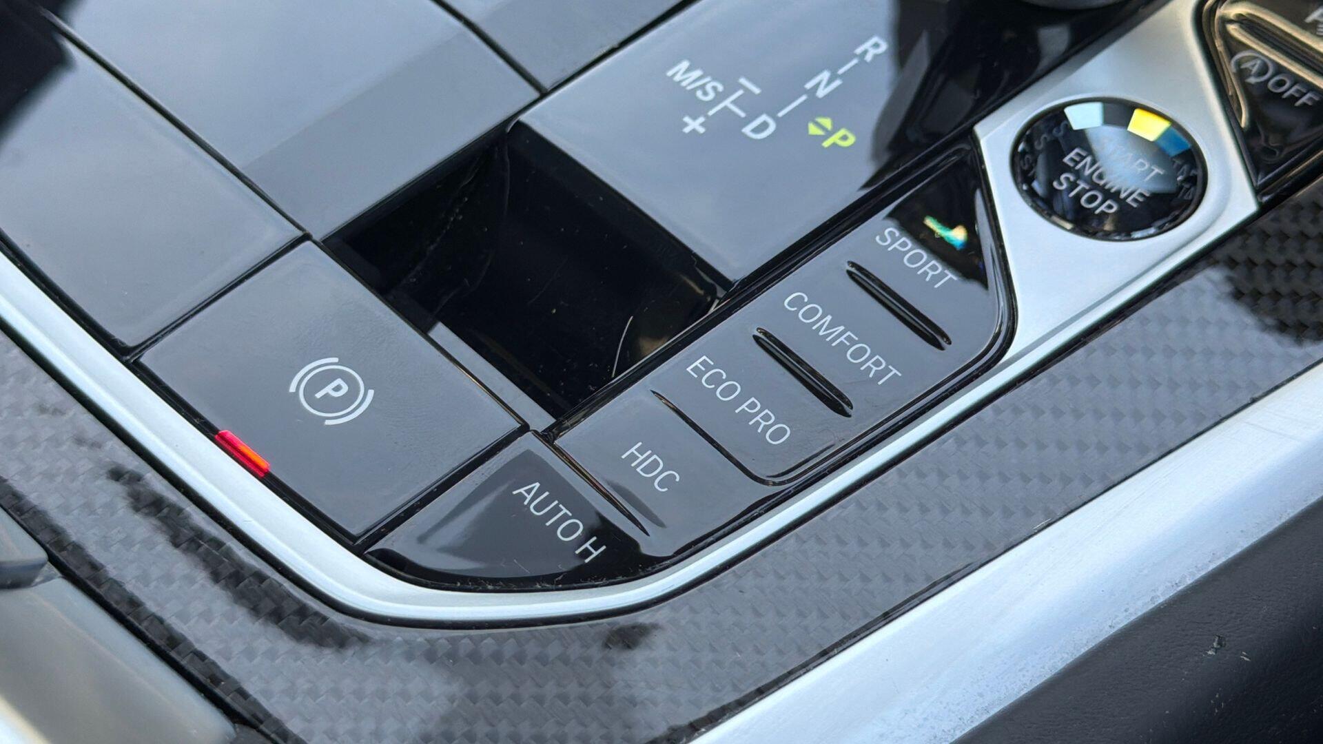 BMW X6 view 19