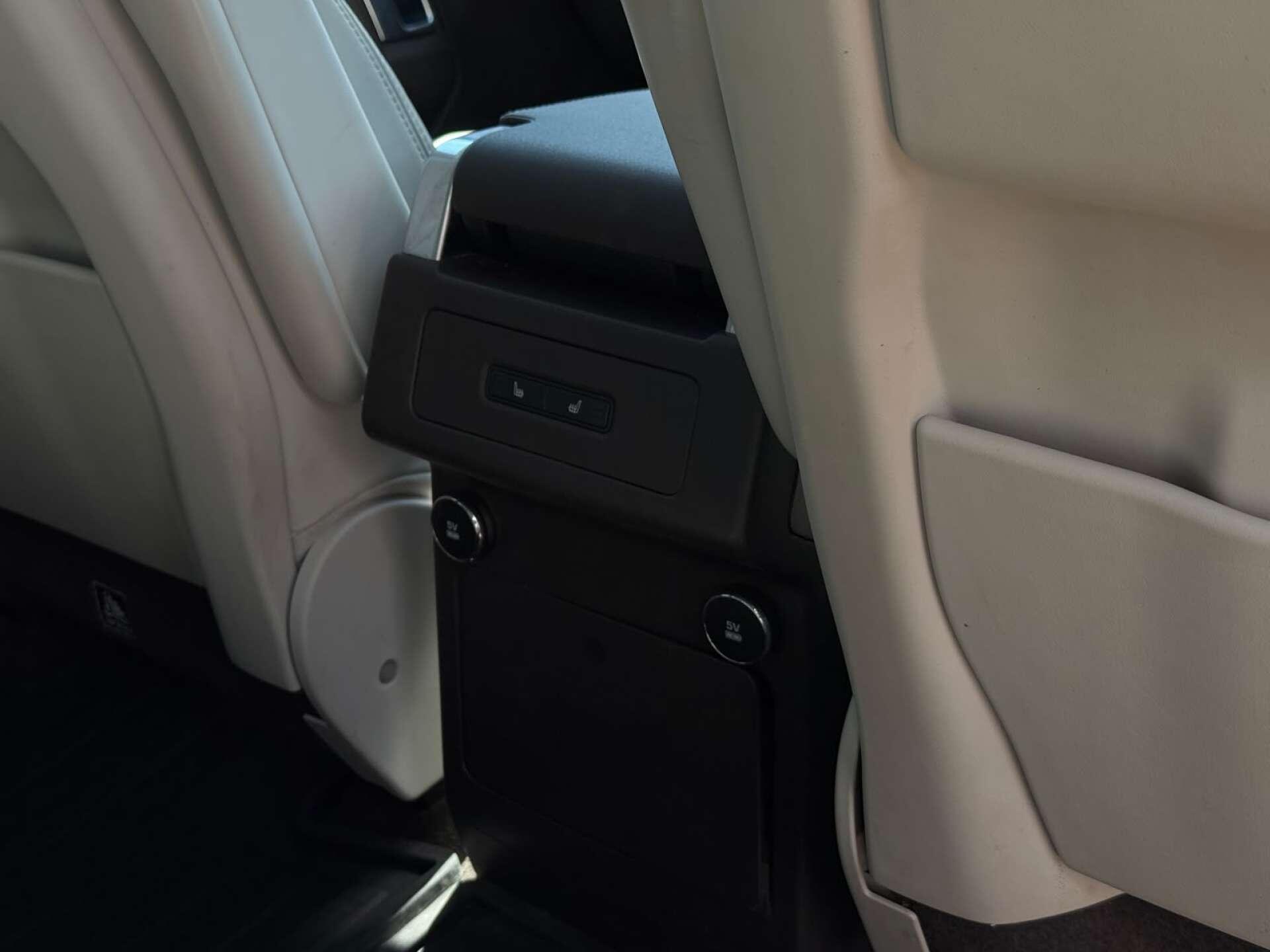 Land Rover Discovery 3 view 30