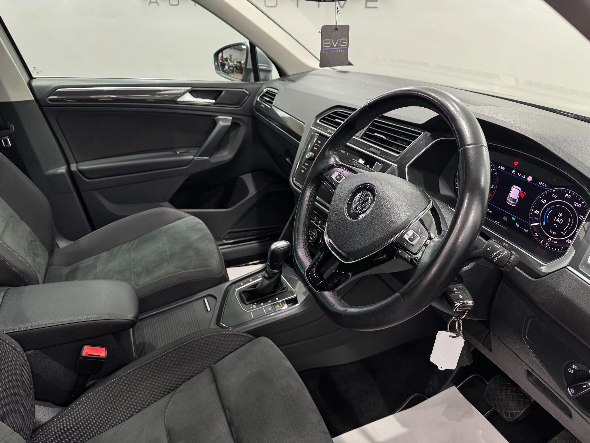 Volkswagen Tiguan view 29