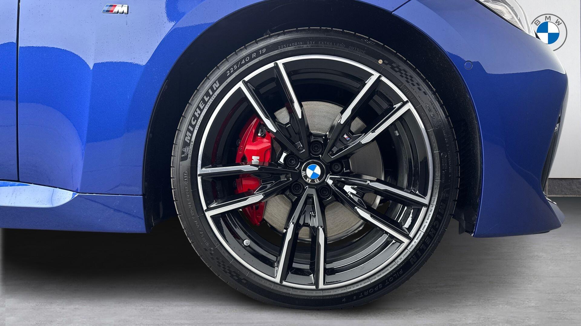 BMW 2 Series view 9