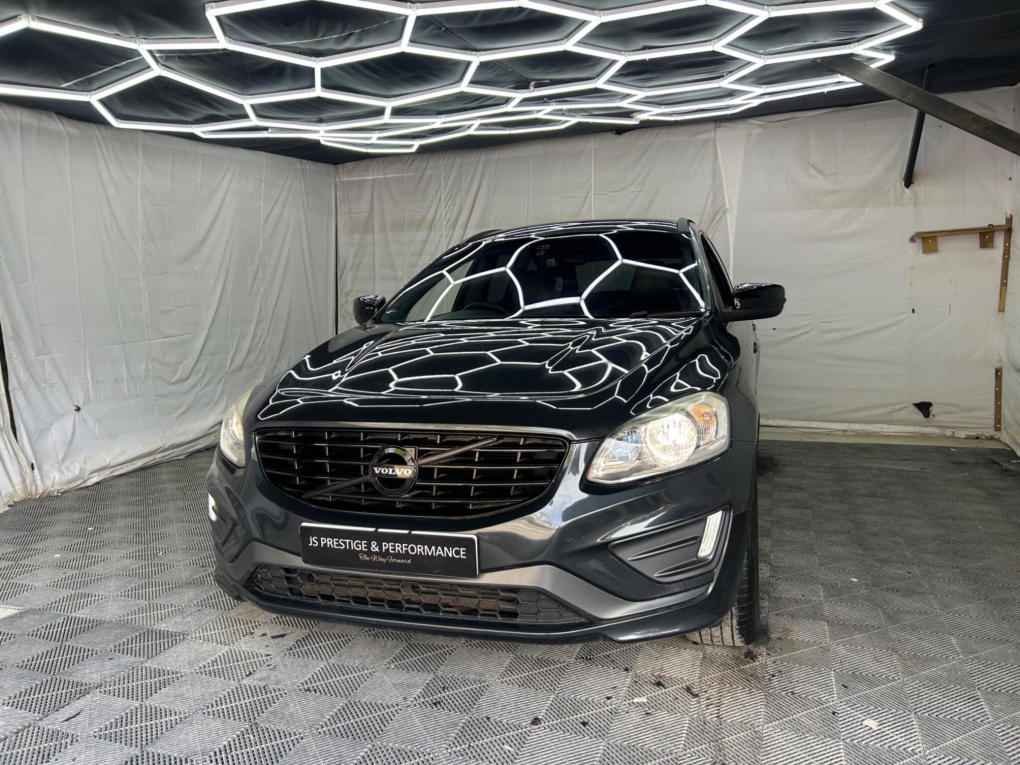 Volvo XC60 view 40