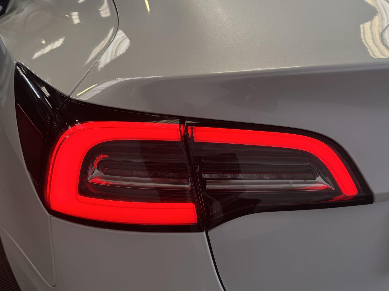 Tesla Model 3 view 19